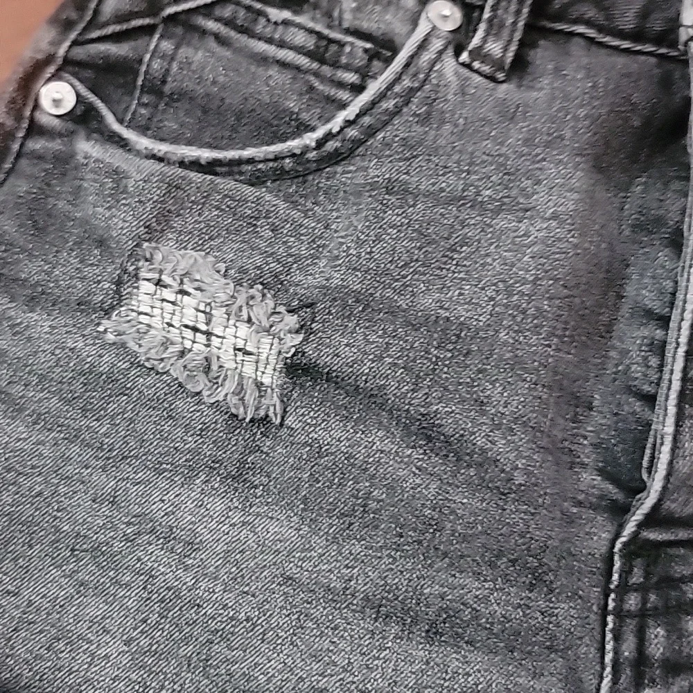 Free People We The Free Black Grey Denim Shorts 26 Curvy *Free With Purchase* - Picture 7 of 7
